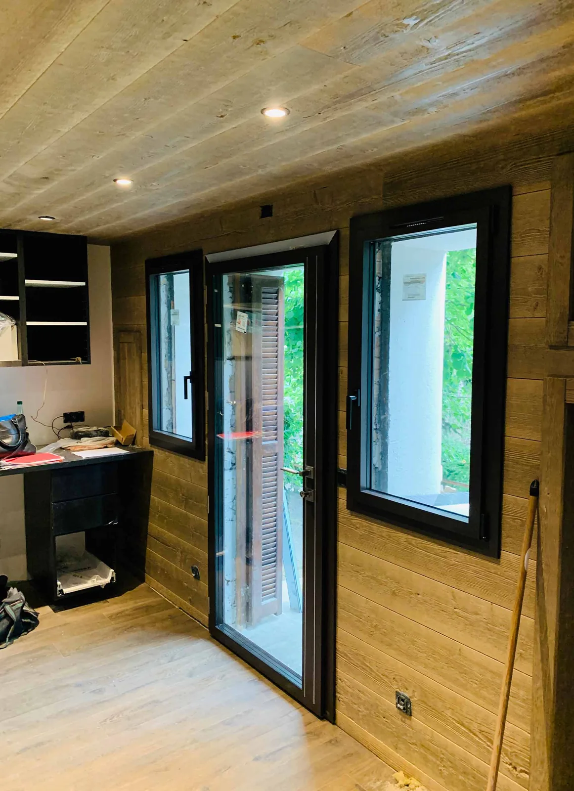 Menuiseries de maison en bois
